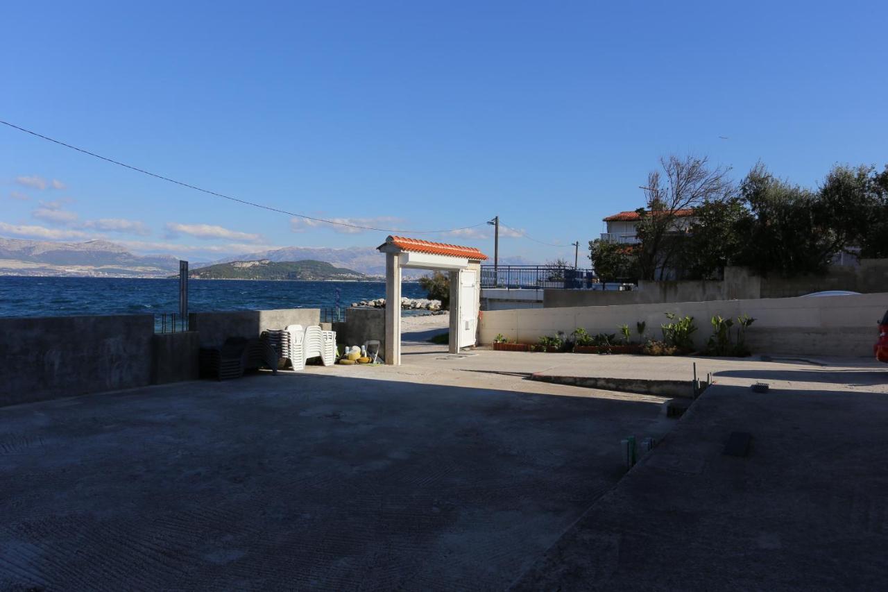 Apartments By The Sea Slatine, Ciovo - 14541 Dış mekan fotoğraf