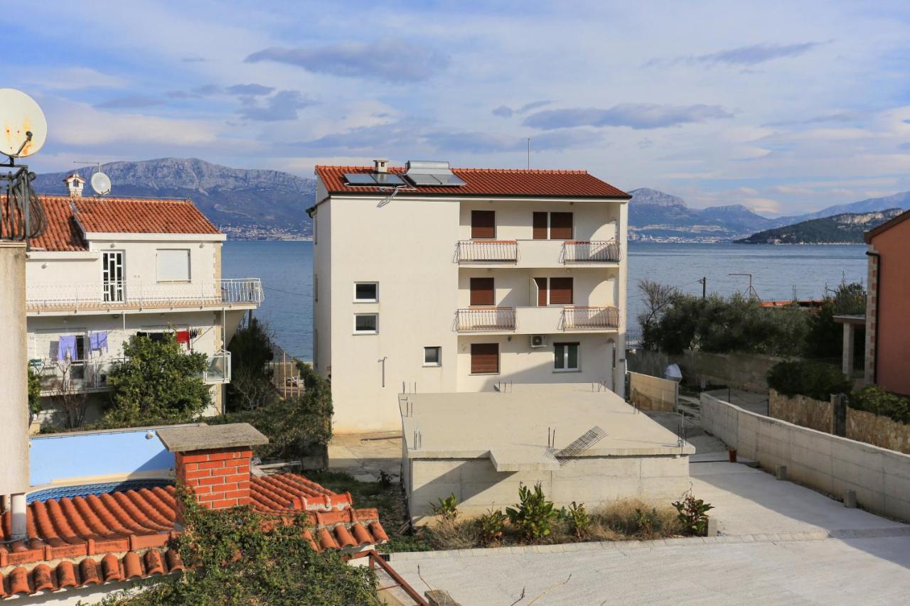 Apartments By The Sea Slatine, Ciovo - 14541 Dış mekan fotoğraf