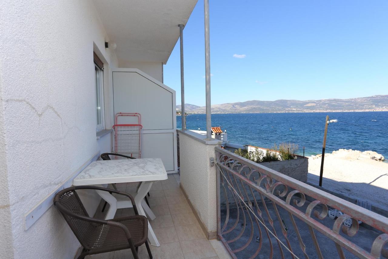 Apartments By The Sea Slatine, Ciovo - 14541 Dış mekan fotoğraf