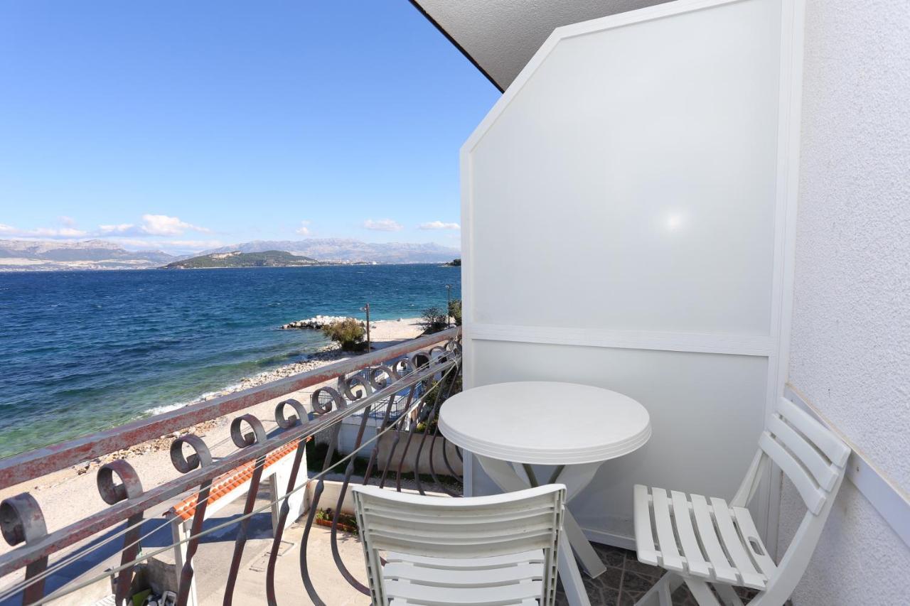 Apartments By The Sea Slatine, Ciovo - 14541 Dış mekan fotoğraf