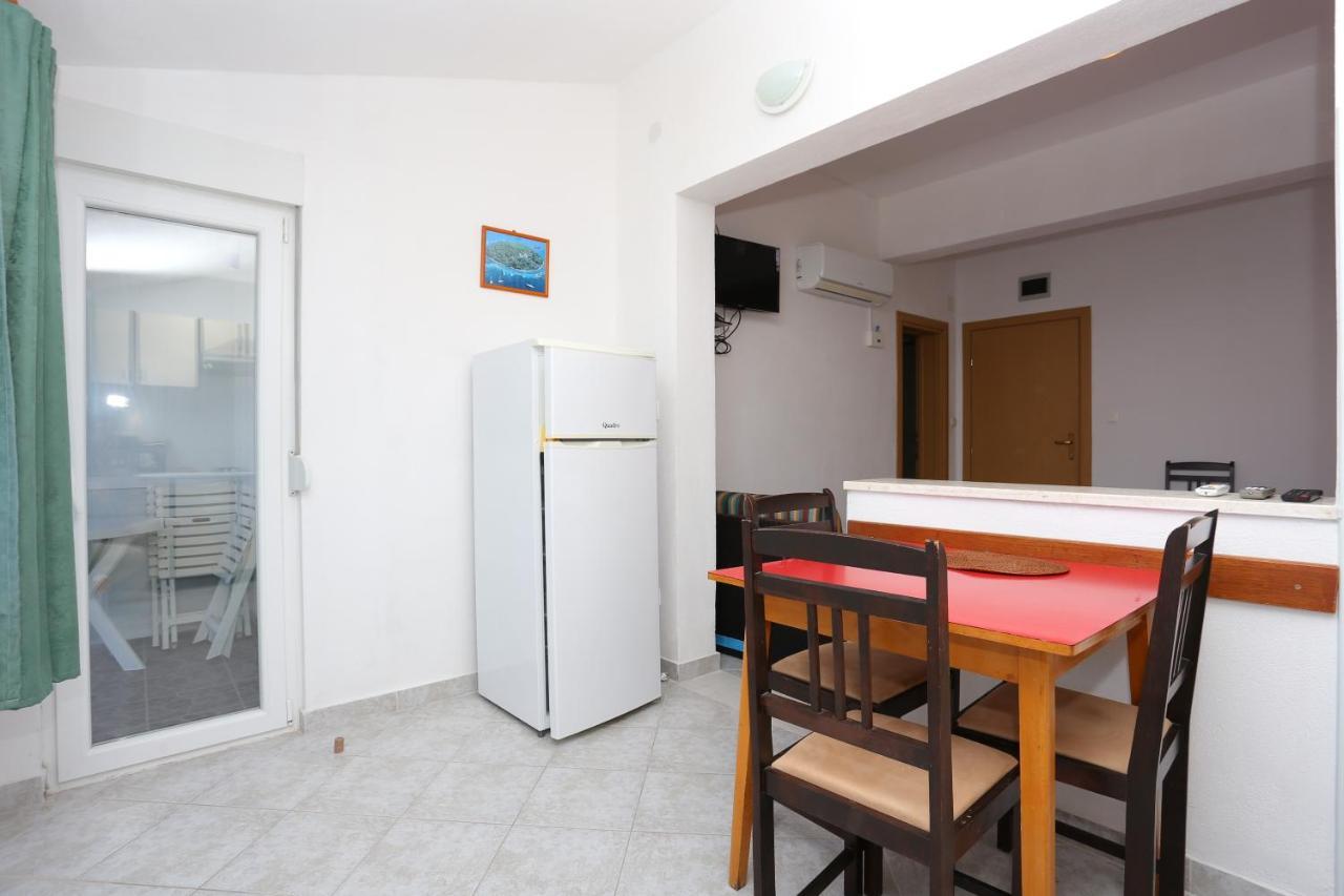 Apartments By The Sea Slatine, Ciovo - 14541 Dış mekan fotoğraf