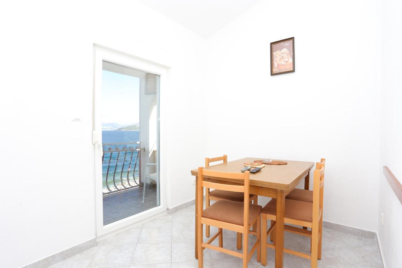 Apartments By The Sea Slatine, Ciovo - 14541 Dış mekan fotoğraf