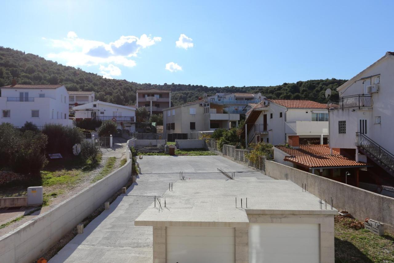 Apartments By The Sea Slatine, Ciovo - 14541 Dış mekan fotoğraf